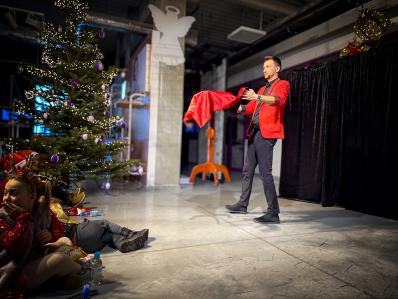 Wyst�p iluzjonisty - Miko�ajki 2025 w ABM