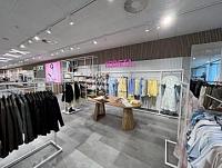 Nowoczesny standard Salonu odzie�owego Centro 